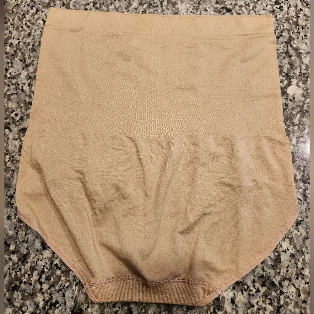Yummie High-Waist Shaping Briefs Seamless Solutions Almond Size 1X/2X Plus Size